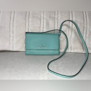 EUC Kate Spade Harlow Wallet on a String Aqua Bloom